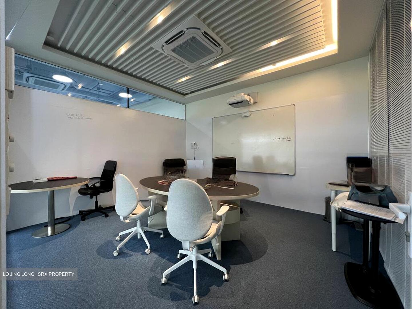 THE KINGSMEN EXPERIENCE (D16), Office #460722391